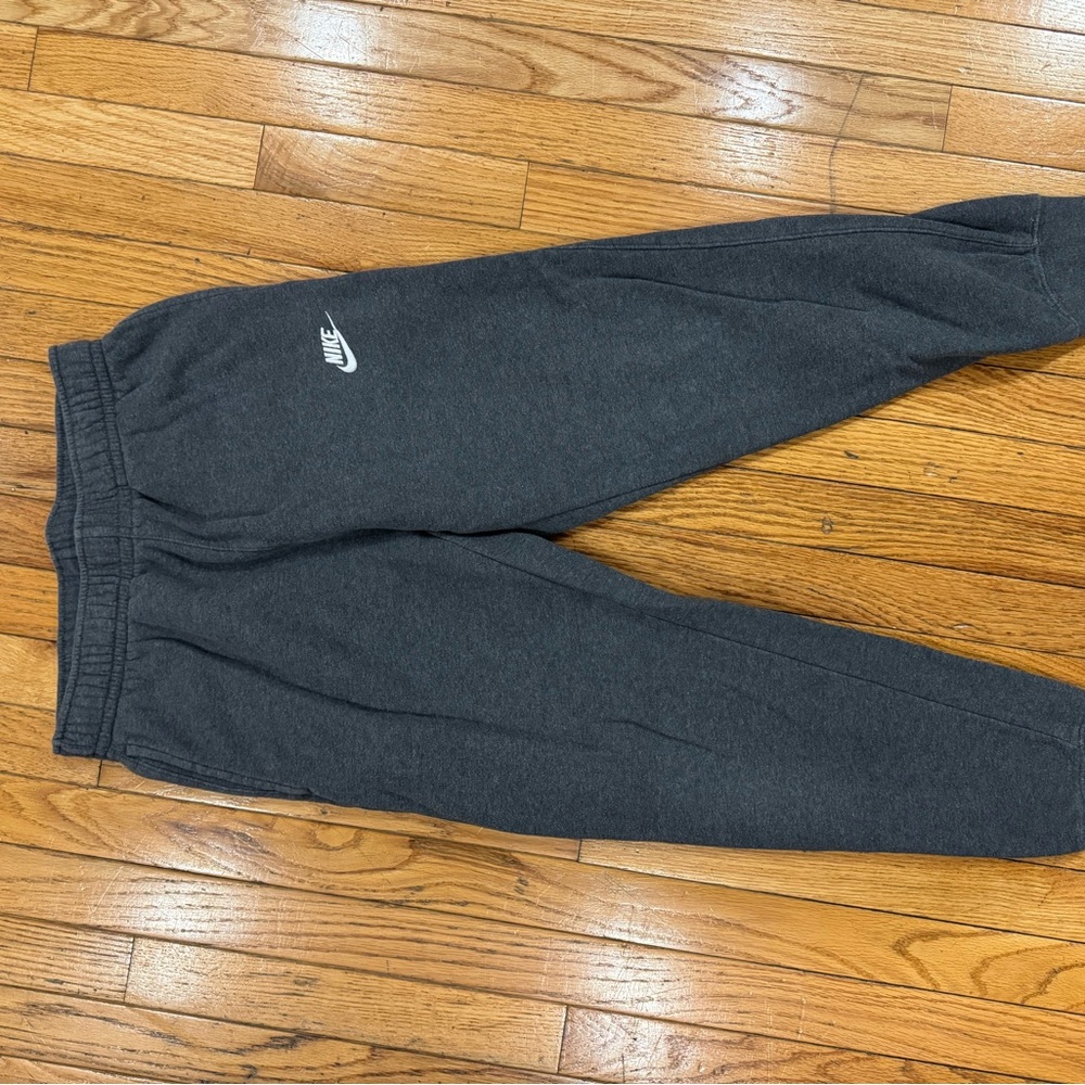 Nike Men's Dark Gray Joggers